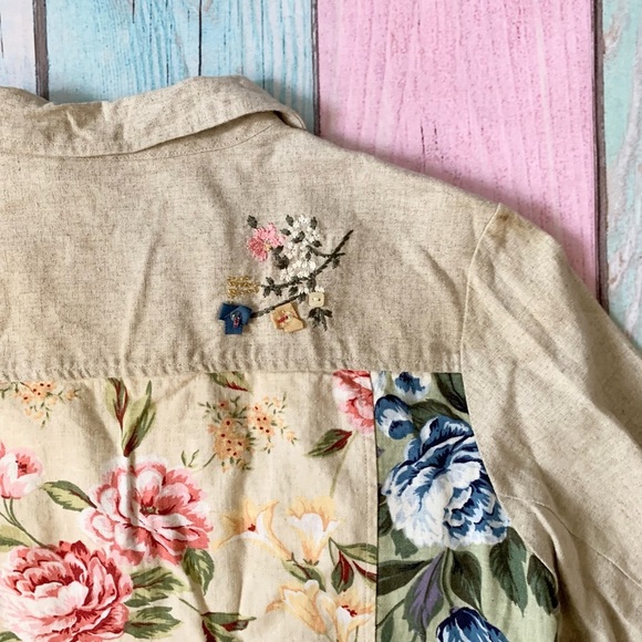 Floral Beige linen lightweight button down Jacket - Picture 11 of 12